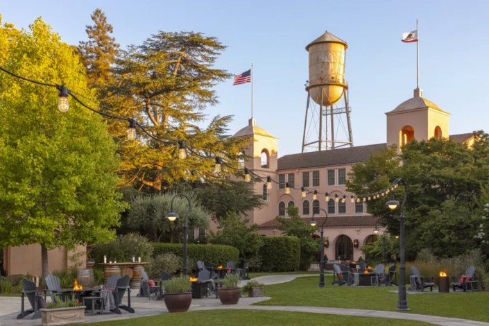 Fairmont Sonoma Mission Inn - Courtyard