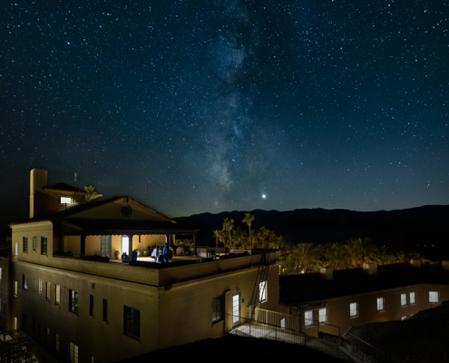 The Inn at Death Valley - Stary Night