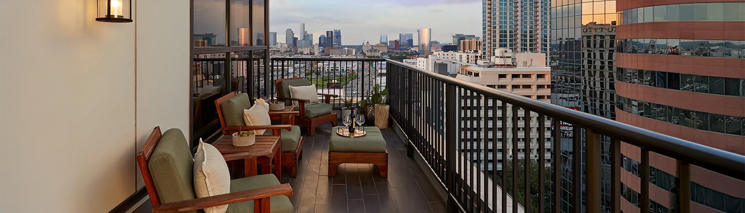 Hutton Hotel balcony exterior