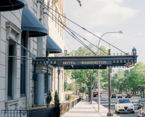 Hotel Washington - Entrance Awning