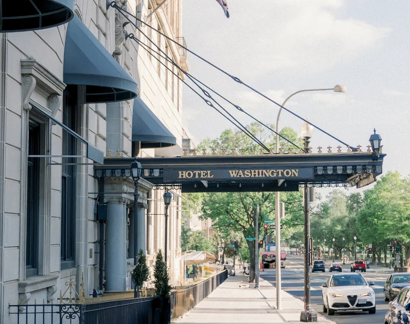 Hotel Washington - Entrance Awning
