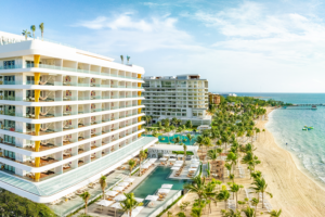 Hotel Mousai Cancun - Side View of Property