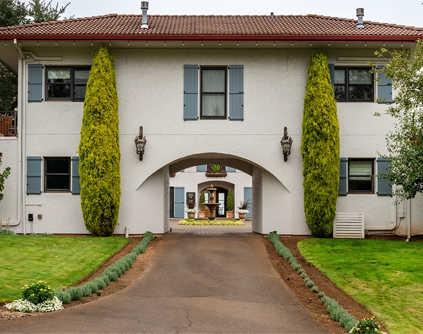 Black Walnut Inn & Vineyard - Front Entrance Black Walnut Inn & Vineyard - Front Entrance