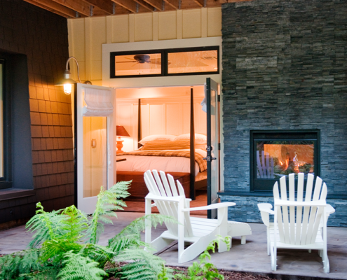 Farmhouse Inn - Outdoor Patio & Master Bedroom