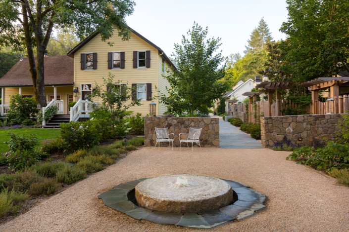 Farmhouse Inn – Tree Stump & Exterior Farmhouse Inn - Tree Stump & Exterior