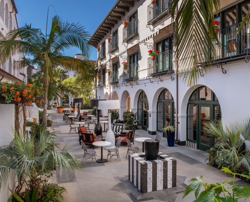 Hotel Californian - Courtyard
