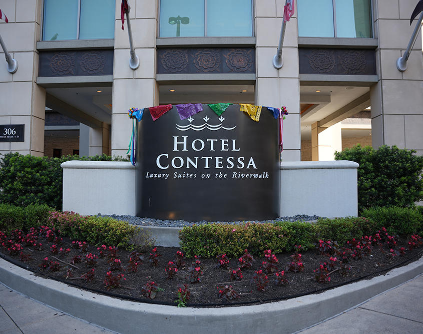 Hotel Contessa - Front Entrance