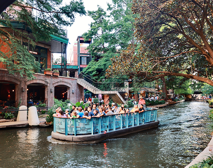 Hotel Contessa - San Antonio River Walk Barge